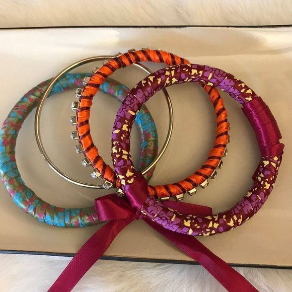 Set of Bangles - Picture 1 of 4
